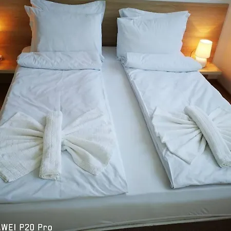 Apartamento Kabakum Di Sea View е прекрасен апартамент намиращ се на 20м.от плажа. в непосредстена близост има хранителен магазин, аптека, спирка на градския транспорт. заведения за всеки вкус. *